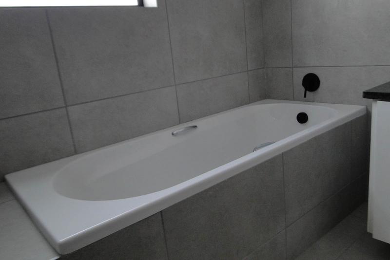 3 Bedroom Property for Sale in Sandy Point Western Cape